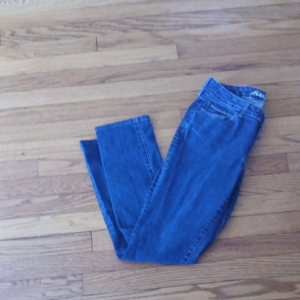 Eddie Bauer Slightly Curvy Straight Leg Jeans ■ Size 6